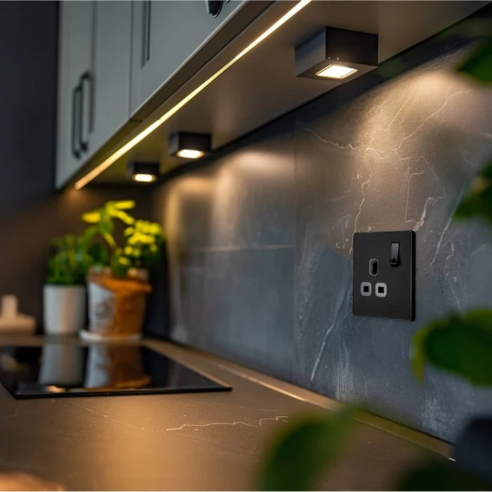 BG Evolve Matt Black 13A Single Socket PCDMB21B